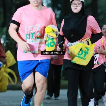 Runner Photo 7750574