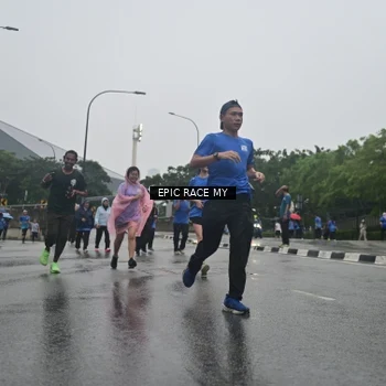 Runner Photo 7750578