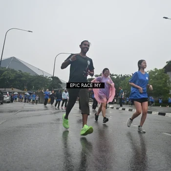 Runner Photo 7750583