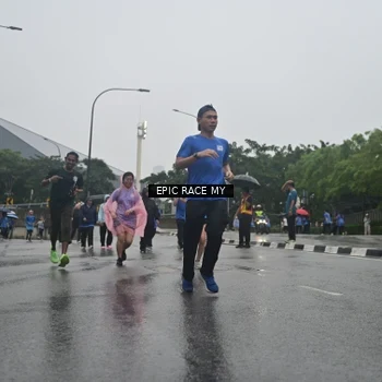 Runner Photo 7750589