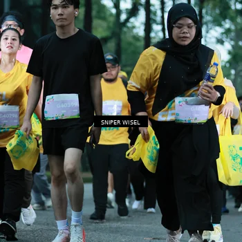 Runner Photo 7750593