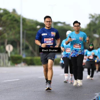 Runner Photo 7750596
