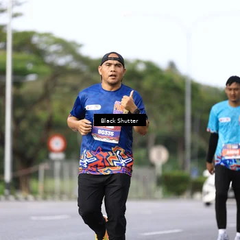 Runner Photo 7750599