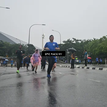 Runner Photo 7750600