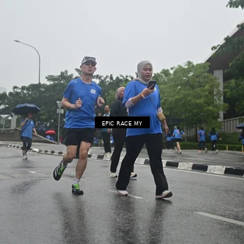 Runner Photo 7750621