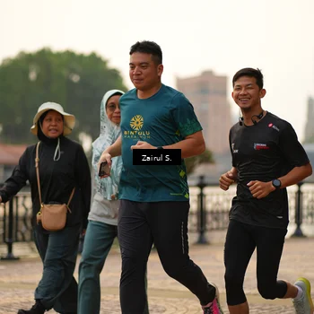 Runner Photo 7750624