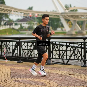 Runner Photo 7750629