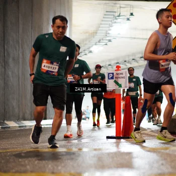 Runner Photo 7750635