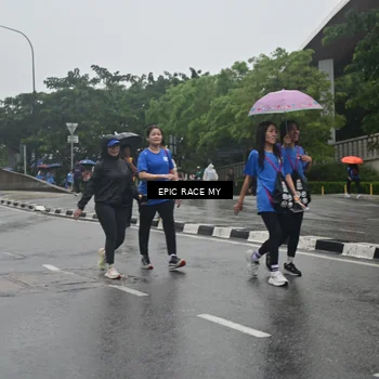 Runner Photo 7750640