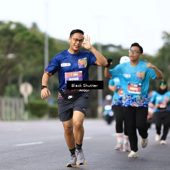 Runner Photo 7750641