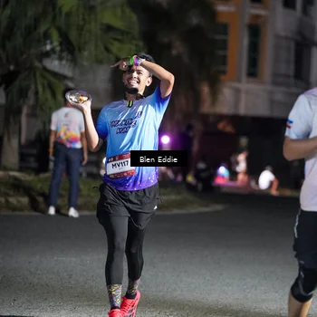 Runner Photo 7750643