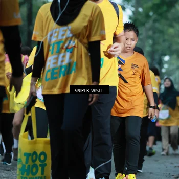 Runner Photo 7750651