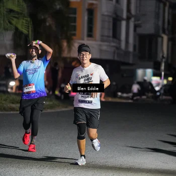 Runner Photo 7750652