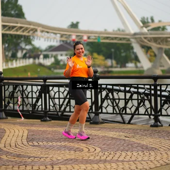 Runner Photo 7750653
