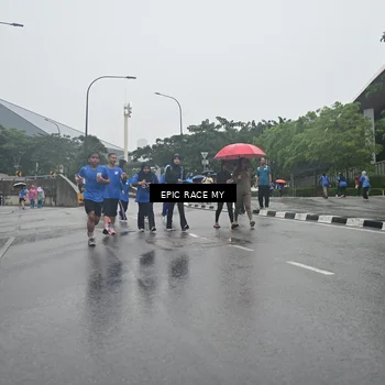 Runner Photo 7750670