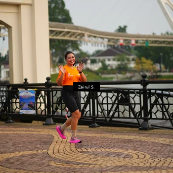 Runner Photo 7750672