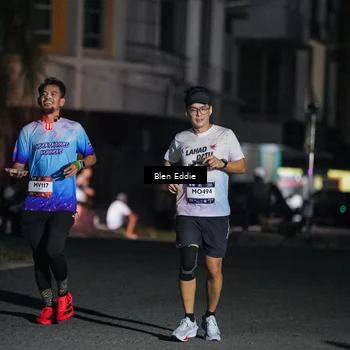 Runner Photo 7750673