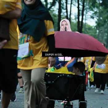 Runner Photo 7750676