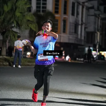 Runner Photo 7750678