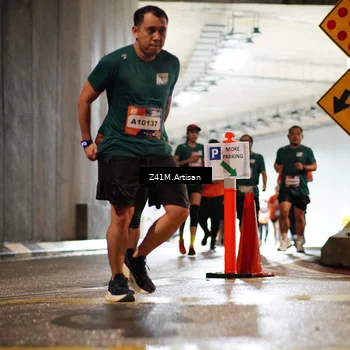 Runner Photo 7750682