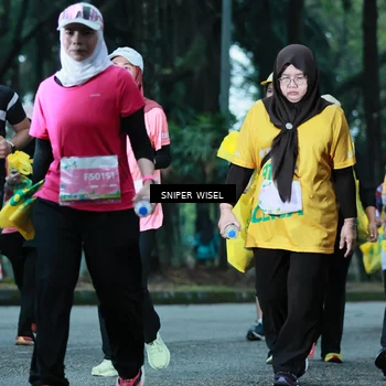 Runner Photo 7750684
