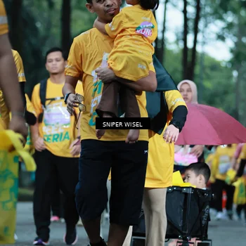 Runner Photo 7750687