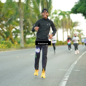 Runner Photo 7750711