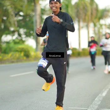 Runner Photo 7750715