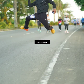 Runner Photo 7750720
