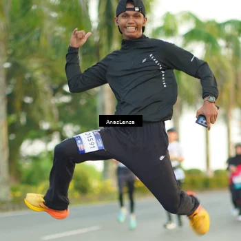 Runner Photo 7750723