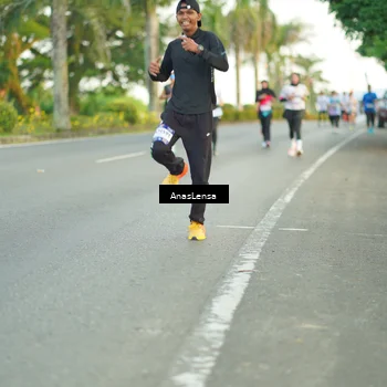 Runner Photo 7750725
