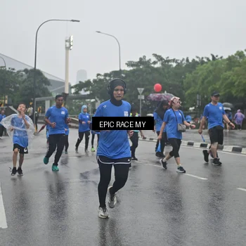Runner Photo 7750728