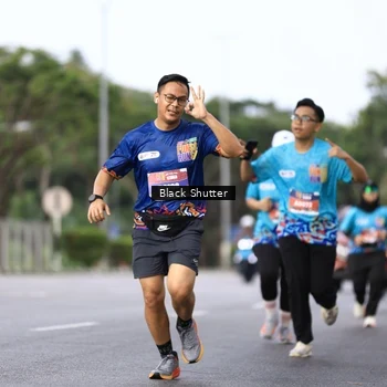 Runner Photo 7750732