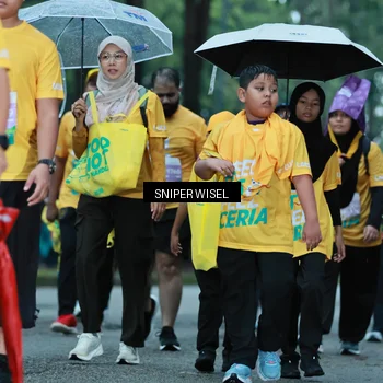 Runner Photo 7750735