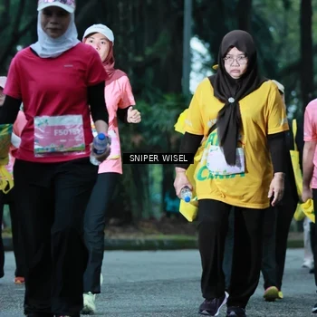 Runner Photo 7750739