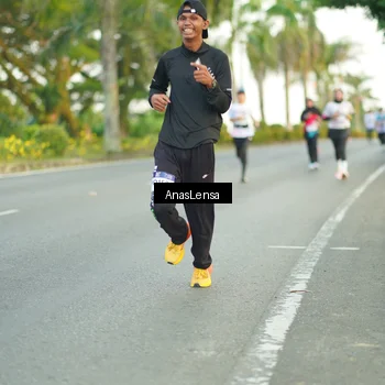 Runner Photo 7750745