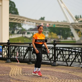 Runner Photo 7750747