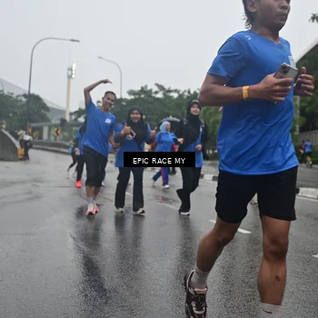Runner Photo 7750752