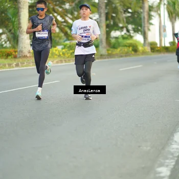 Runner Photo 7750756