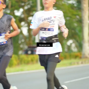 Runner Photo 7750780