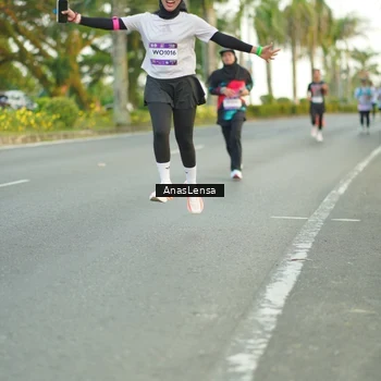Runner Photo 7750789