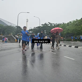 Runner Photo 7750796