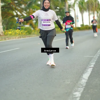 Runner Photo 7750797