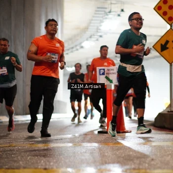 Runner Photo 7750799