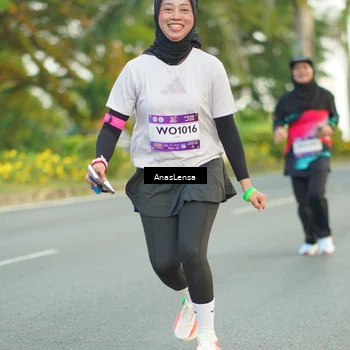 Runner Photo 7750800