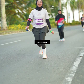 Runner Photo 7750803