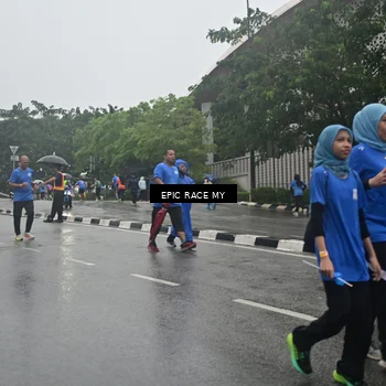 Runner Photo 7750804