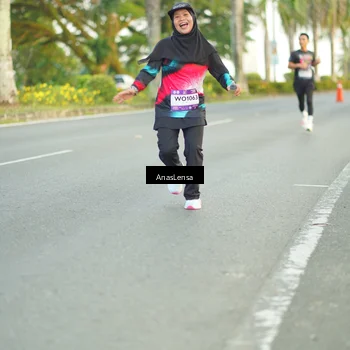 Runner Photo 7750818