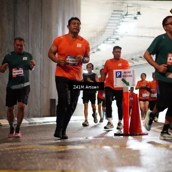 Runner Photo 7750821