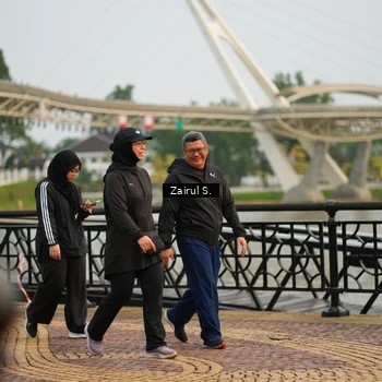 Runner Photo 7750831